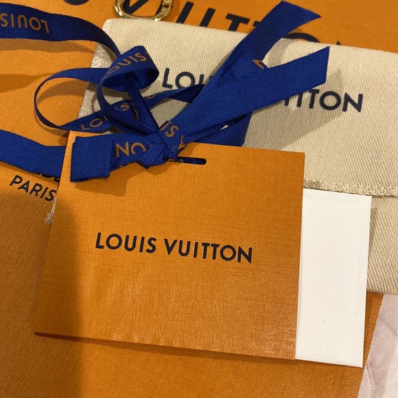 LOUIS VUITTON Key pouch NEW - Picture 7 of 7